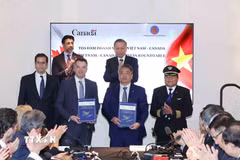 Tổng Bí thư, Chủ tịch nước Tô Lâm chứng kiến lễ trao các văn kiện hợp tác giữa doanh nghiệp hai nước. (Ảnh: Thống Nhất/TTXVN)