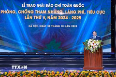Thủ tướng Phạm Minh Chính phát biểu tại Lễ trao Giải Báo chí toàn quốc phòng, chống tham nhũng, lãng phí, tiêu cực lần thứ 5, năm 2024-2025. (Ảnh: Dương Giang/TTXVN)