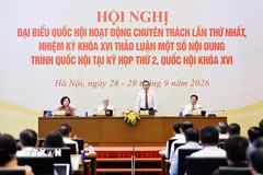 Chủ tịch Quốc hội Trần Thanh Mẫn và các Phó Chủ tịch Quốc hội chủ trì Hội nghị. (Ảnh: Doãn Tấn/TTXVN)