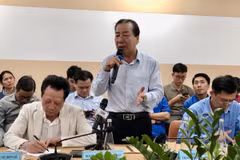 Đại diện hội ngành hàng chia sẻ tình hình nhập khẩu hàng hóa từ Việt Nam vào Hoa Kỳ. (Ảnh: Mỹ Phương/TTXVN)