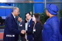 Tối 22/8, Chủ tịch Quốc hội Cộng hòa Côte d’Ivoire (Bờ Biển Ngà) Patrick Achi dẫn đầu Đoàn đại biểu cấp cao Quốc hội Côte d’Ivoire đến Hà Nội. (Ảnh: Tuấn Anh/TTXVN)