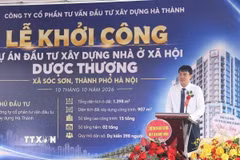 Phó Chủ tịch Ủy ban Nhân dân xã Sóc Sơn Trịnh Văn Duy phát biểu tại buổi lễ. (Ảnh: Quốc Lũy/TTXVN)