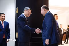 Thủ tướng Lê Minh Hưng tiếp Phó Thủ tướng, Chủ tịch Hội Liên hiệp thanh niên Campuchia Hun Many. (Ảnh: Dương Giang/TTXVN)