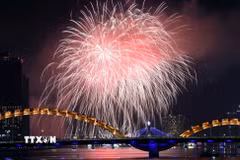 Màn trình diễn pháo hoa của đội Macau (Trung Quốc). (Ảnh: Trần Lê Lâm/TTXVN)
