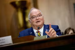 Cục trưởng Cục Thuế Liên bang (IRS) Billy Long bị cách chức. (Nguồn: Getty Images)