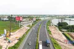Xử phạt ôtô tải đi sai làn trên cao tốc Pháp Vân-Cầu Giẽ và Hà Nội-Hải Phòng