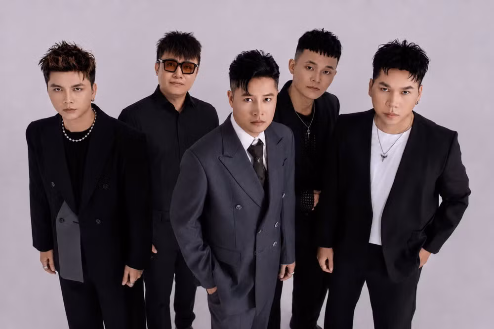 8-mau-nuoc-band-viet-nam.jpg