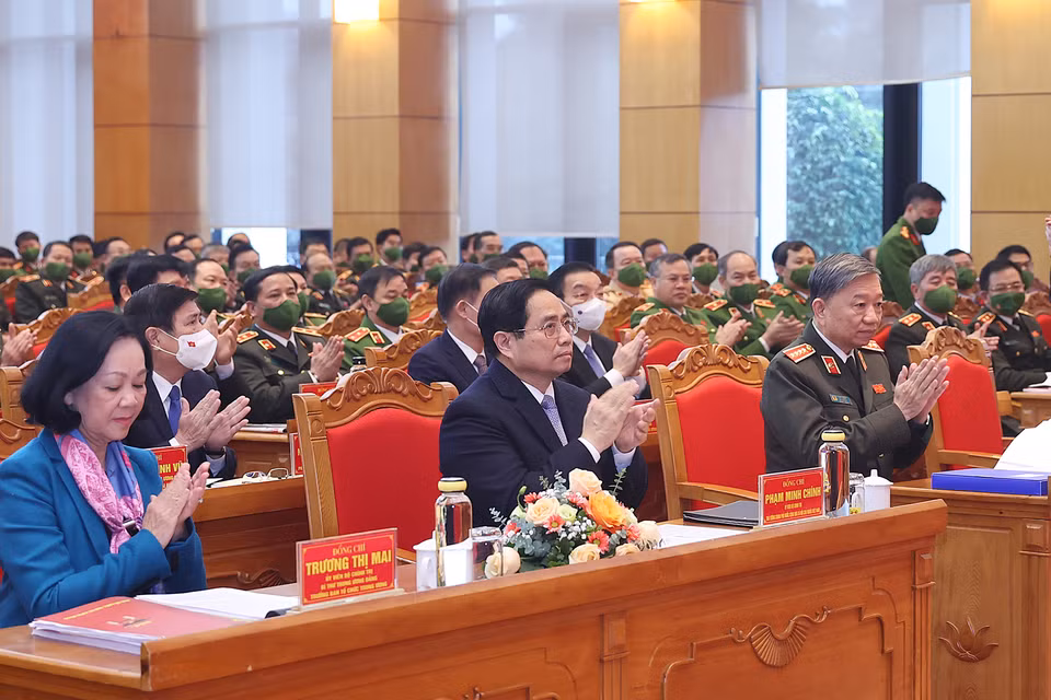 Thủ tướng Phạm Minh Chính và các đại biểu tham dự Hội nghị Công an toàn quốc lần thứ 77. (Ảnh: Dương Giang/TTXVN)