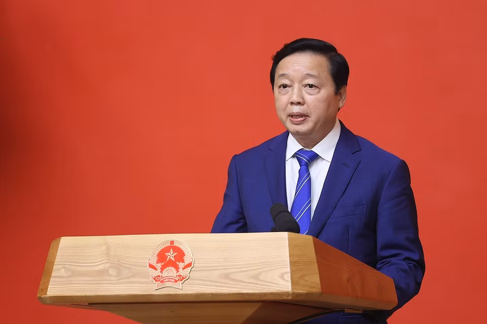 Ông Trần Hồng Hà, Phó Thủ tướng Chính phủ phát biểu nhận nhiệm vụ. (Ảnh: Dương Giang/TTXVN)