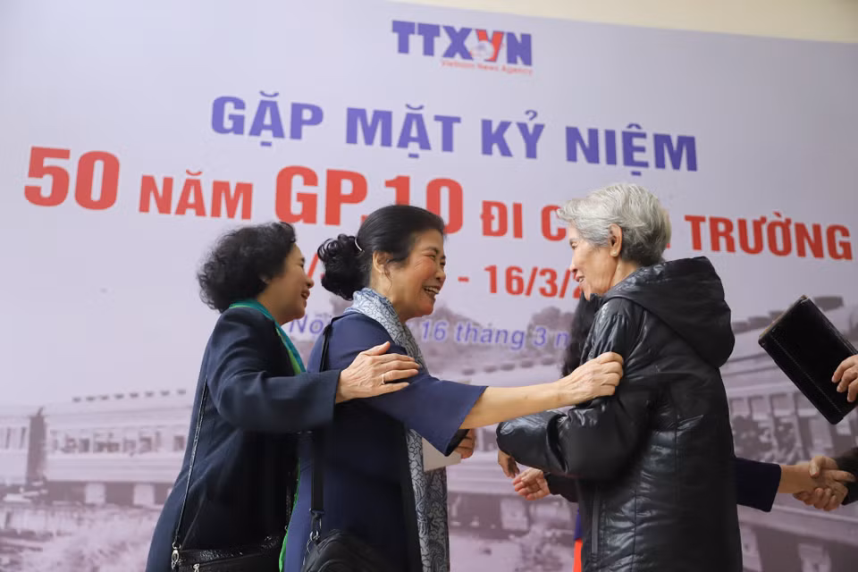 Ngày 16/3, tại cơ quan Thông tấn xã Việt Nam (số 5 Lý Thường Kiệt, Hà Nội) đã diễn ra buổi gặp mặt 50 năm GP10 - khóa đào tạo phóng viên thứ 10 của Thông tấn xã Giải phóng. (Ảnh: Hoài Nam/Vietnam+)
