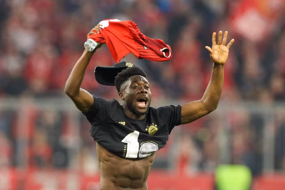  Alphonso Davies vô cùng phấn khích... (Nguồn: FcBayern)
