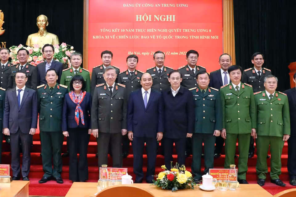 Chủ tịch nước Nguyễn Xuân Phúc và các đại biểu. (Ảnh: Phạm Kiên/TTXVN)