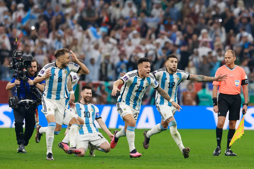 ...mang đến niềm vui vỡ òa cho Messi và các động đội. (Ảnh: Hải An/Vietnam+)