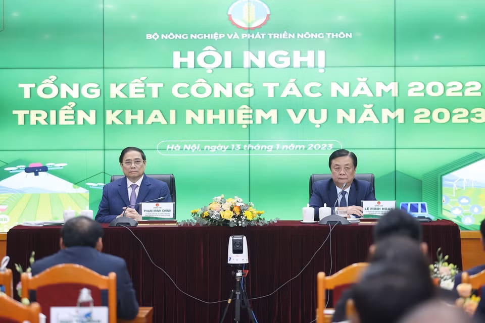 Thủ tướng Phạm Minh Chính và Bộ trưởng Bộ Nông nghiệp và Phát triển Nông thôn Lê Minh Hoan chủ trì hội nghị. (Ảnh: Dương Giang/TTXVN)