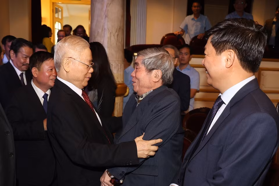Sáng 25/7/2023, tại Nhà hát Lớn Hà Nội, Tổng Bí thư Nguyễn Phú Trọng dự Lễ kỷ niệm 75 năm Ngày thành lập Liên hiệp các Hội Văn học Nghệ thuật Việt Nam (25/7/1948-25/7/2023). (Ảnh: Trí Dũng/TTXVN)