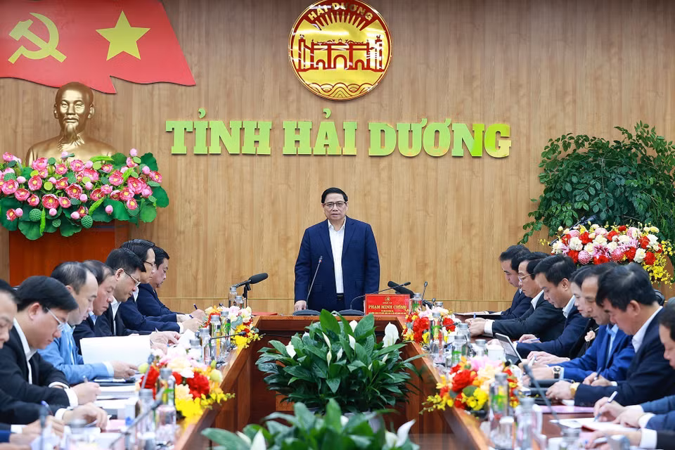 Sáng 16/3, tại Hải Dương, Thủ tướng Phạm Minh Chính chủ trì làm việc với lãnh đạo chủ chốt tỉnh Hải Dương để đánh giá kết quả thực hiện nhiệm vụ phát triển kinh tế-xã hội và công tác xây dựng Đảng. (Ảnh: Dương Giang/TTXVN)