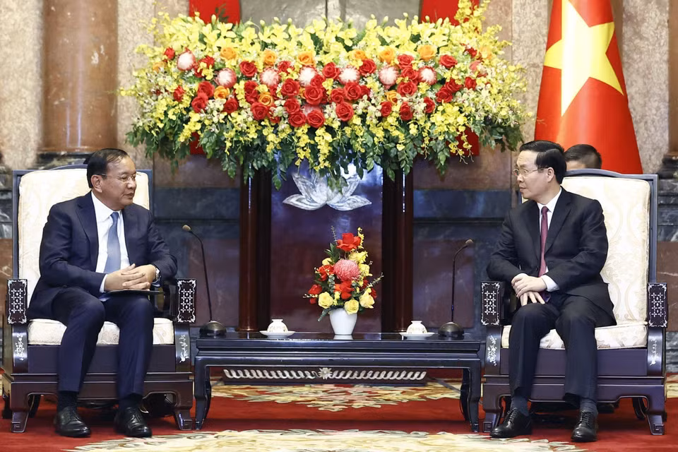 Chủ tịch nước Võ Văn Thưởng tiếp Phó Thủ tướng, Bộ trưởng Ngoại giao và Hợp tác quốc tế Campuchia Prak Sokhonn. (Ảnh: Thống Nhất/TTXVN)