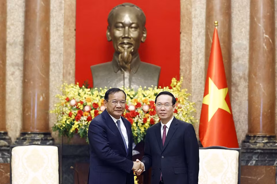 Chiều 21/3, tại Phủ Chủ tịch, Chủ tịch nước Võ Văn Thưởng tiếp Phó Thủ tướng, Bộ trưởng Ngoại giao và Hợp tác quốc tế Campuchia Prak Sokhonn. (Ảnh: Thống Nhất/TTXVN)