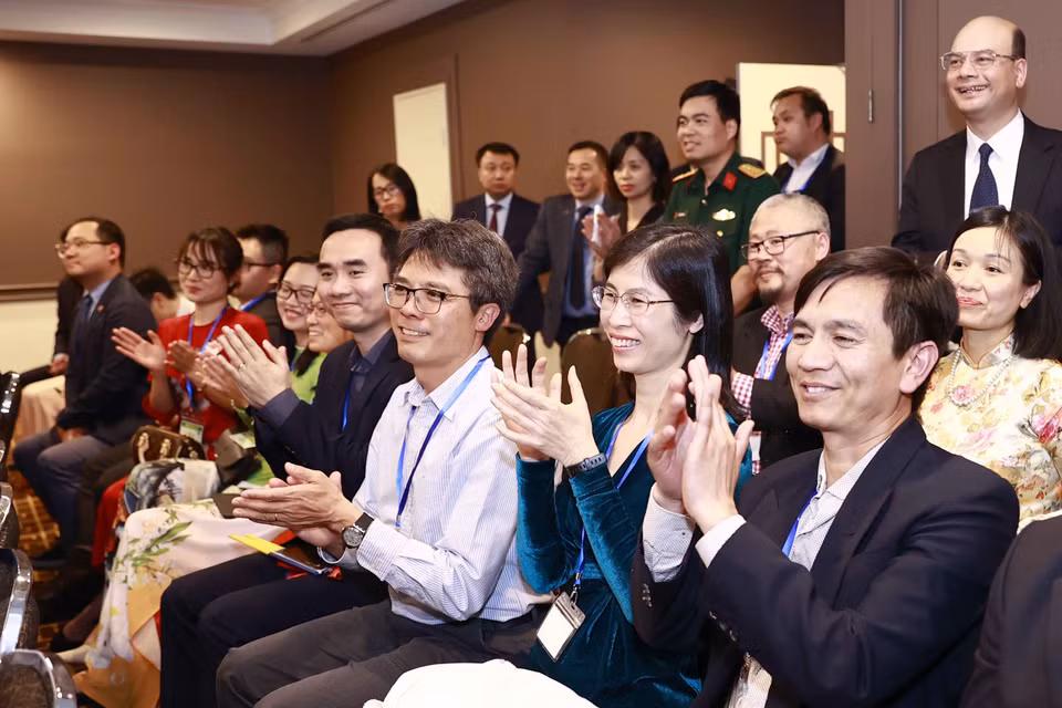 Đại biểu dự cuộc gặp. (Ảnh: Doãn Tấn/TTXVN)