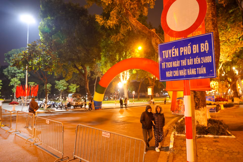Thành phố Hà Nội chính khai trương phố đi bộ hồ Thiền Quang. Phố đi bộ mới sẽ hoạt động vào ngày thứ Bảy, Chủ nhật hàng tuần. (Ảnh: Minh Sơn/Vietnam+)