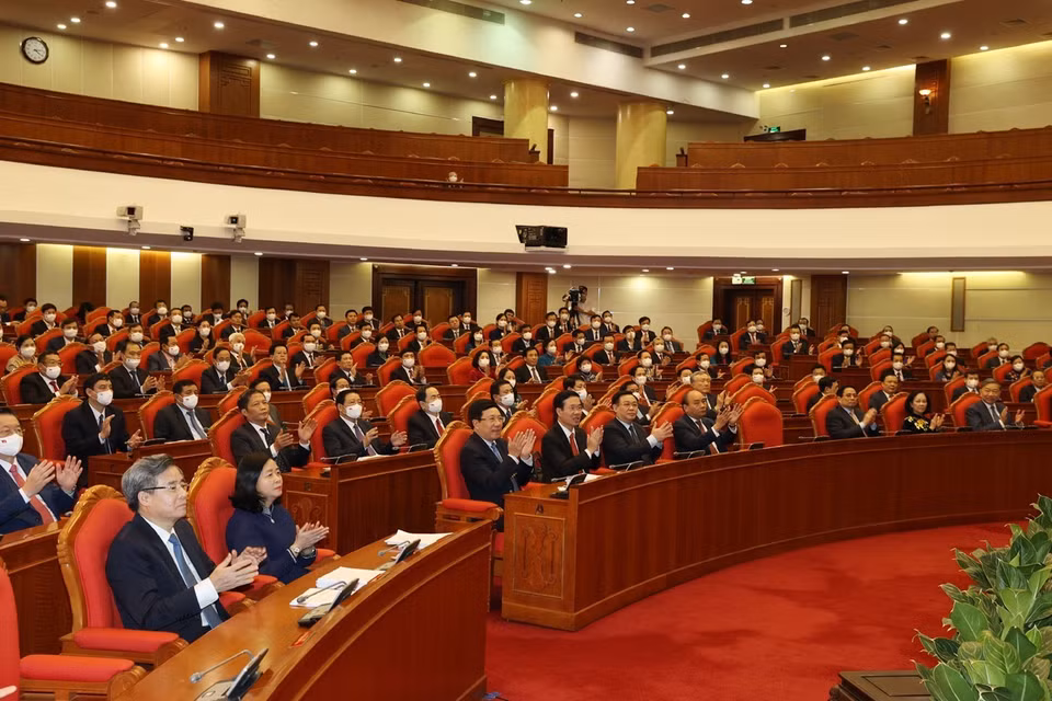 Các lãnh đạo Đảng, Nhà nước và các đại biểu dự bế mạc Hội nghị. (Ảnh: Trí Dũng/TTXVN)