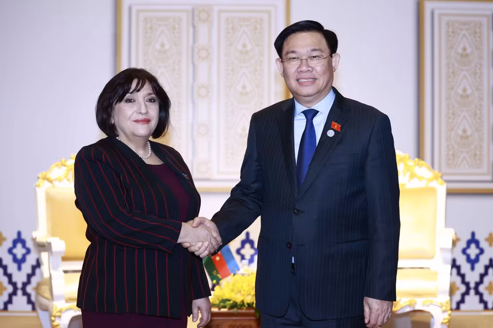 Chủ tịch Quốc hội Vương Đình Huệ gặp Chủ tịch Quốc hội Azerbaijan Shahiba Gafarova. (Ảnh: Doãn Tấn/TTXVN)