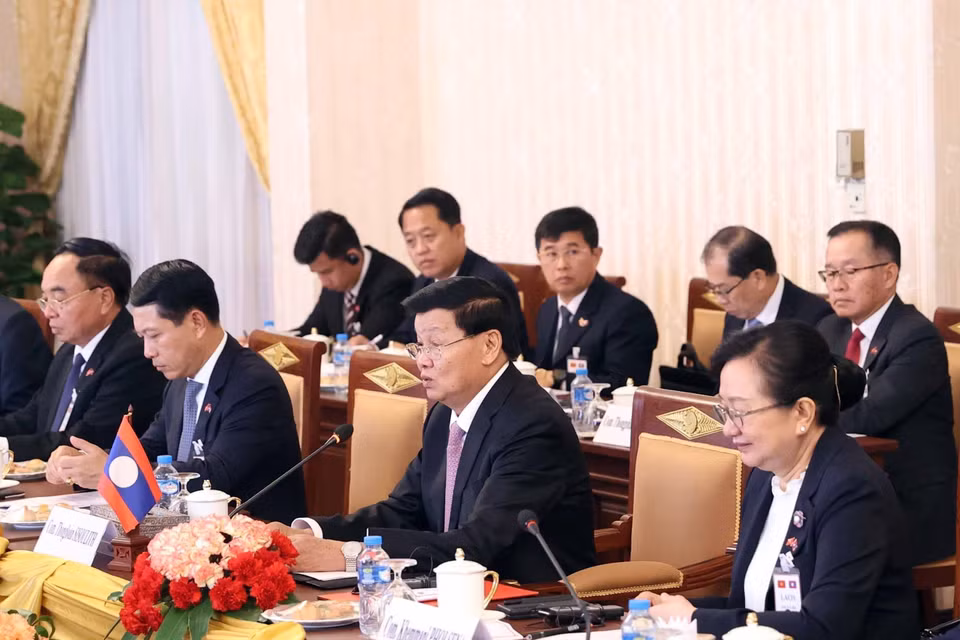 Tổng Bí thư, Chủ tịch nước Lào Thongloun Sisoulith phát biểu tại hội đàm. (Ảnh: Thống Nhất/TTXVN)