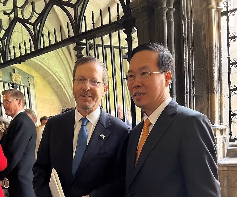Chủ tịch nước Võ Văn Thưởng gặp Tổng thống Israel Isaac Herzog. (Ảnh: TTXVN phát)