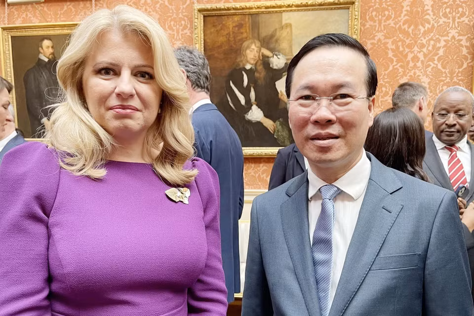 Chủ tịch nước Võ Văn Thưởng gặp Tổng thống Slovakia Zuzana Caputova. (Ảnh: TTXVN phát)
