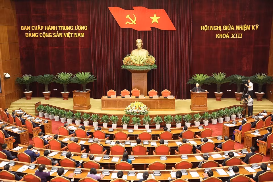 Tổng Bí thư Nguyễn Phú Trọng phát biểu bế mạc Hội nghị Trung ương giữa nhiệm kỳ khóa XIII. (Ảnh: Trí Dũng/TTXVN)
