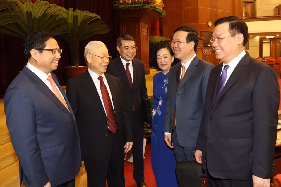 Tổng Bí thư Nguyễn Phú Trọng và các vị lãnh đạo Đảng, Nhà nước dự bế mạc hội nghị. (Ảnh: Trí Dũng/TTXVN)