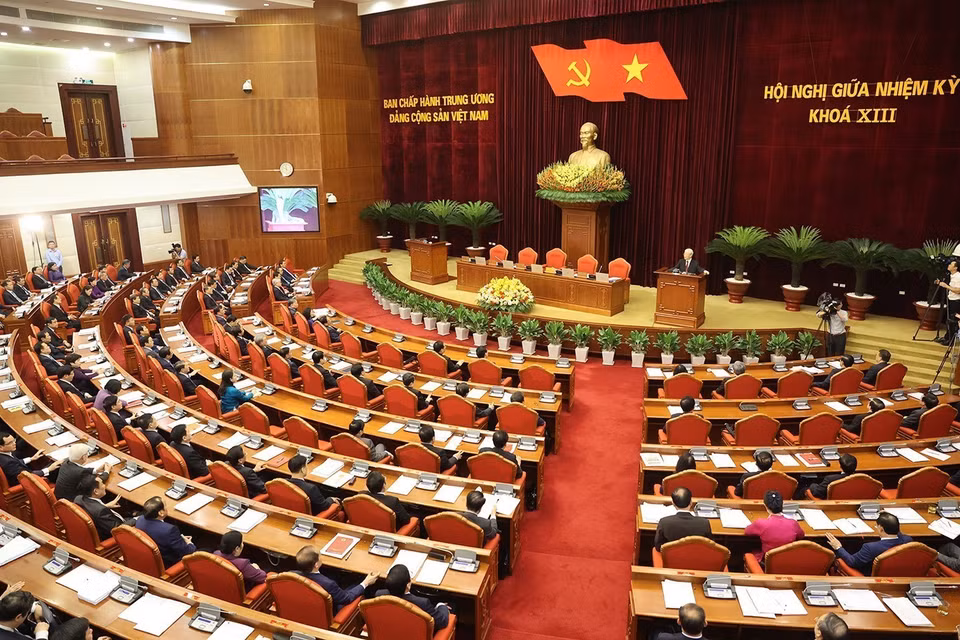 Tổng Bí thư Nguyễn Phú Trọng phát biểu bế mạc Hội nghị Trung ương giữa nhiệm kỳ khóa XIII. (Ảnh: Trí Dũng/TTXVN)