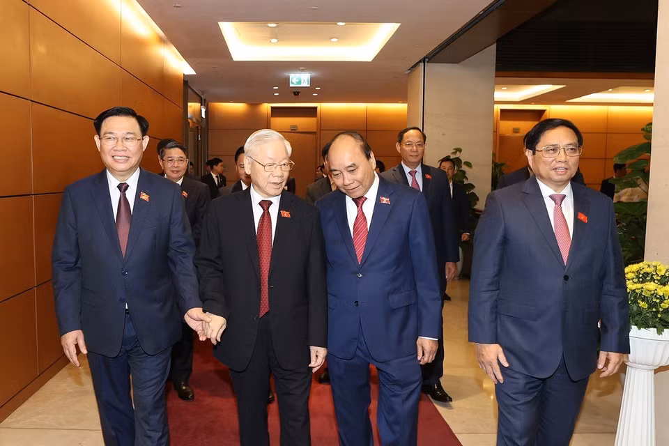 Tổng Bí thư Nguyễn Phú Trọng, Chủ tịch nước Nguyễn Xuân Phúc, Thủ tướng Chính phủ Phạm Minh Chính, Chủ tịch Quốc hội Vương Đình Huệ đến dự khai mạc Kỳ họp thứ tư, Quốc hội khóa XV. (Ảnh: Trí Dũng/TTXVN)