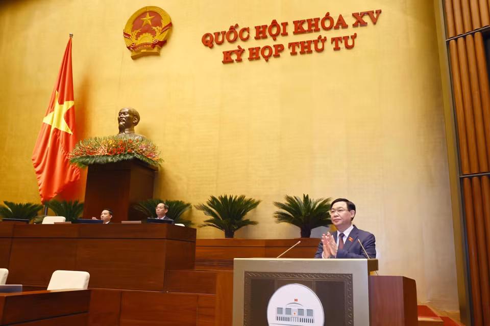 Sáng 20/10, Kỳ họp thứ tư, Quốc hội khóa XV khai mạc trọng thể tại Hội trường Diên Hồng, Nhà Quốc hội ở Thủ đô Hà Nội. 
