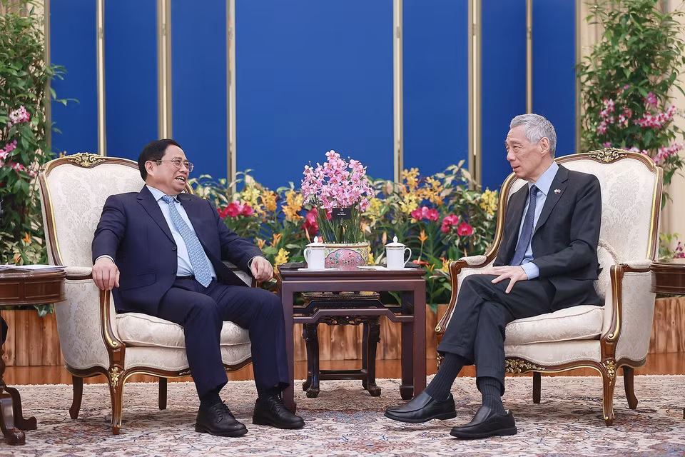 Thủ tướng Phạm Minh Chính hội đàm với Thủ tướng Singapore Lý Hiển Long. (Ảnh: Dương Giang/TTXVN)