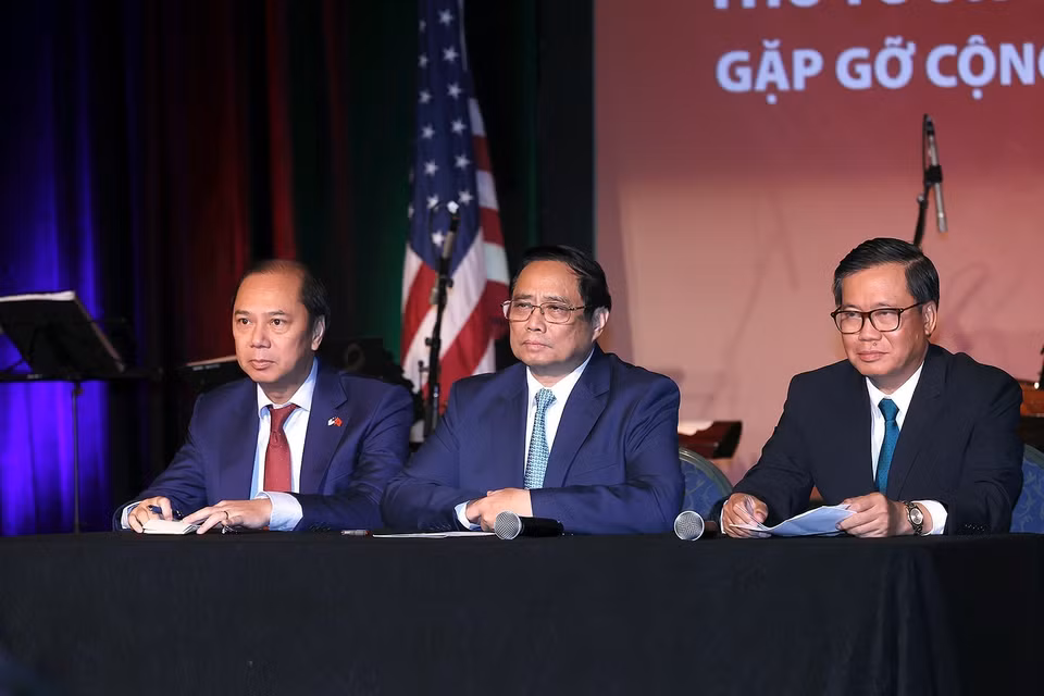 Thủ tướng Phạm Minh Chính gặp đại diện Cộng đồng Người Việt Nam tại Hoa Kỳ. (Ảnh: Dương Giang/TTXVN)