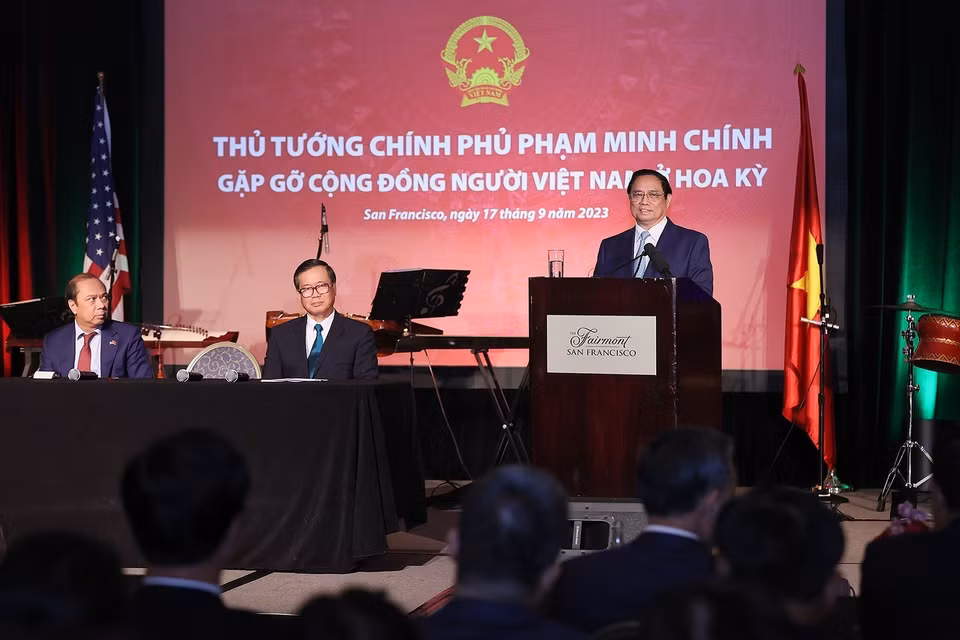 Thủ tướng Phạm Minh Chính thăm hỏi Cộng đồng Người Việt Nam tại Hoa Kỳ. (Ảnh: Dương Giang/TTXVN)