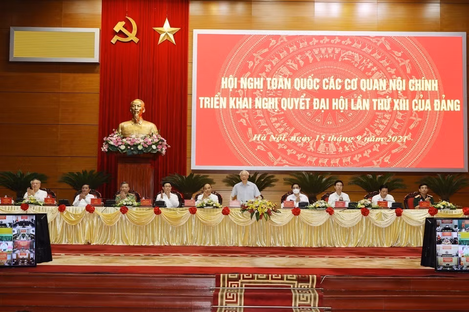 Tham dự hội nghị có các Ủy viên Bộ Chính trị: Chủ tịch nước Nguyễn Xuân Phúc, Thủ tướng Chính phủ Phạm Minh Chính, Chủ tịch Quốc hội Vương Đình Huệ, Thường trực Ban Bí thư Võ Văn Thưởng cùng các lãnh đạo Đảng, Nhà nước và các đại biểu. (Ảnh: Trí Dũng/TTXVN)