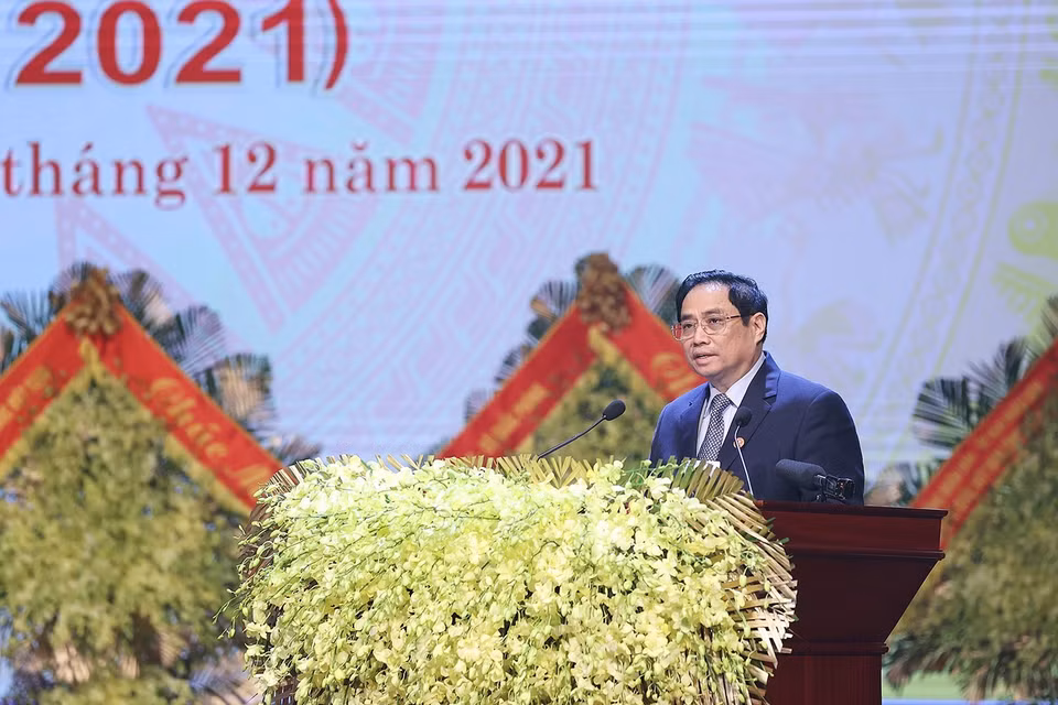 Hình ảnh Thủ tướng Phạm Minh Chính đọc diễn văn tại lễ kỷ niệm. (Ảnh: Dương Giang/TTXVN)