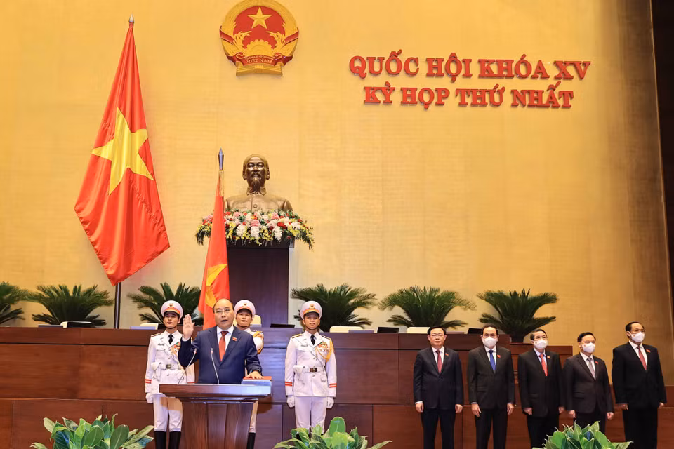  Chủ tịch nước Nguyễn Xuân Phúc tuyên thệ nhậm chức trước Quốc hội, đồng bào và cử tri cả nước. (Ảnh: Thống Nhất/TTXVN)