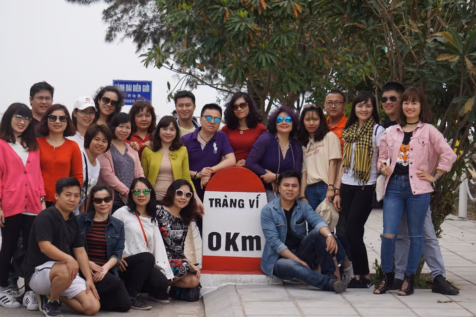 Thăm Địa đầu Móng Cái, km số 0 Tràng Vĩ. (Ảnh:Vietnam+)