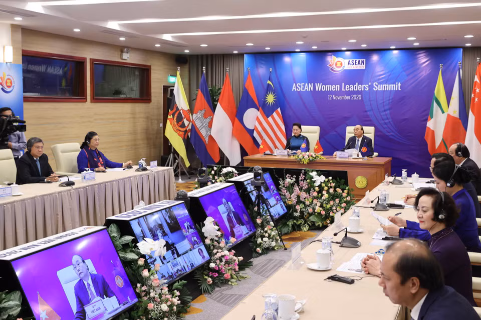 Hội nghị thượng đỉnh lãnh đạo nữ ASEAN tại điểm cầu Hà Nội. (Ảnh: Thống Nhất/TTXVN)