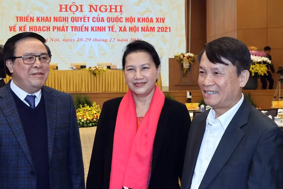 Chủ tịch Quốc hội Nguyễn Thị Kim Ngân, Trưởng Ban Đối ngoại Trung ương Hoàng Bình Quân và Tổng Giám đốc Thông tấn xã Việt Nam Nguyễn Đức Lợi tại Hội nghị. (Ảnh: Thống Nhất/TTXVN)