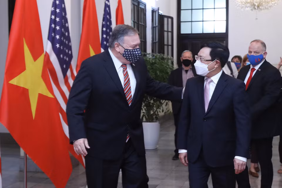 Phó Thủ tướng, Bộ trưởng Bộ Ngoại giao Phạm Bình Minh với Ngoại trưởng Hoa Kỳ Mike Pompeo. (Ảnh: Lâm Khánh/TTXVN)