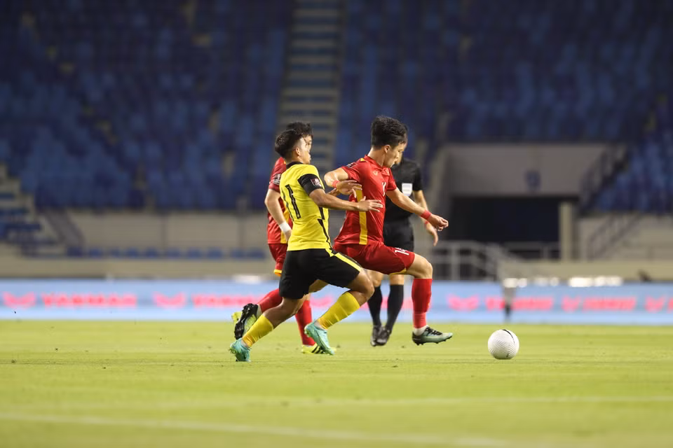 Thời gian sau đó, cả hai đội đều nỗ lực thi đấu. (Ảnh: Hoàng Linh/TTXVN)