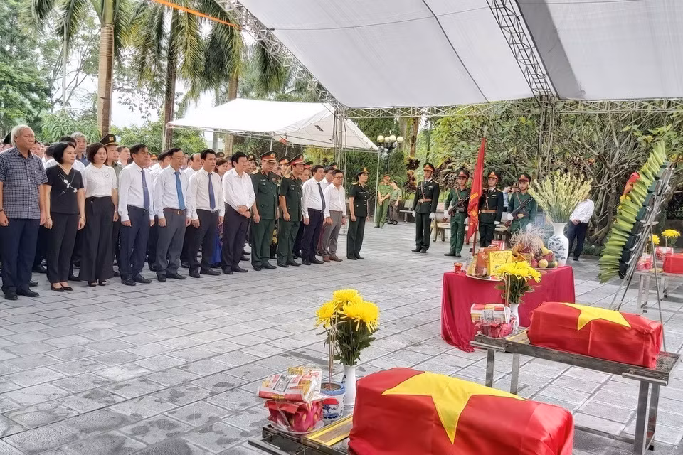 Lễ truy điệu và an táng hài cốt liệt sỹ tại Nghĩa trang Liệt sỹ Quốc gia Vị Xuyên (huyện Vị Xuyên, Hà Giang), ngày 17/9/2020. (Ảnh: Nguyễn Chiến/TTXVN)