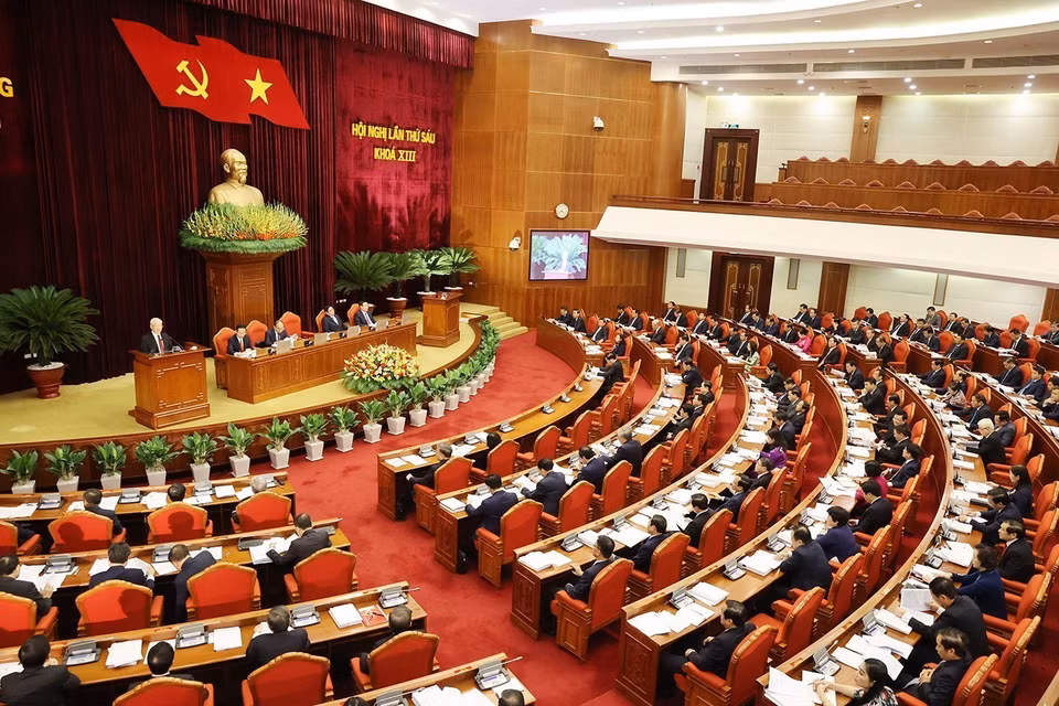 Hội nghị Trung ương lần thứ 6 nhằm hoàn thành về cơ bản việc triển khai nhiệm vụ quán triệt, thực hiện các nội dung, vấn đề lớn, cốt yếu của Nghị quyết Đại hội XIII của Đảng. (Ảnh: Trí Dũng/TTXVN)