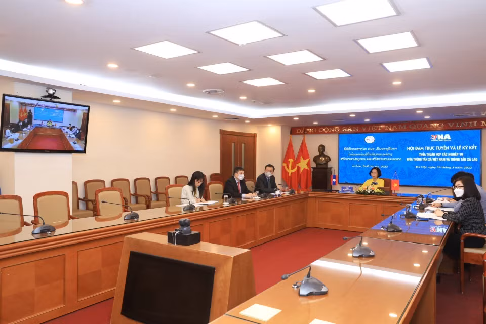 Quang cảnh buổi hội đàm tại đầu cầu Hà Nội. (Ảnh: Tuấn Anh/TTXVN)