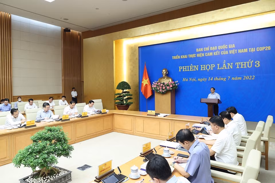 Quang cảnh phiên họp lần thứ 3 Ban Chỉ đạo Quốc gia triển khai thực hiện cam kết của Việt Nam tại COP26. (Ảnh: Dương Giang/TTXVN)