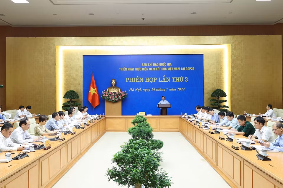 Phiên họp lần thứ 3 Ban Chỉ đạo quốc gia triển khai thực hiện cam kết của Việt Nam tại COP26. (Ảnh: Dương Giang/TTXVN)